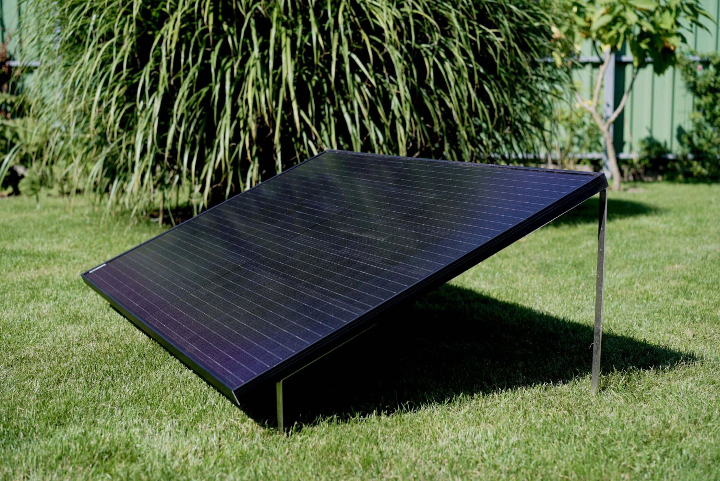 EET Solaranlage LightMate Garten - Plug-in Photovoltaik System Mit Schukokabel 3 EET Solaranlage LightMate Garten - Plug-in Photovoltaik System Mit Schukokabel – Bild 3