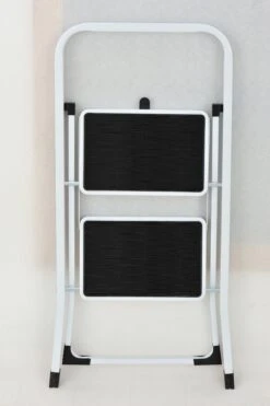 Alternative view of TECH-CRAFT® 2-Stufen-Trittleiter Stufenleiter Klapptritt Klappleiter