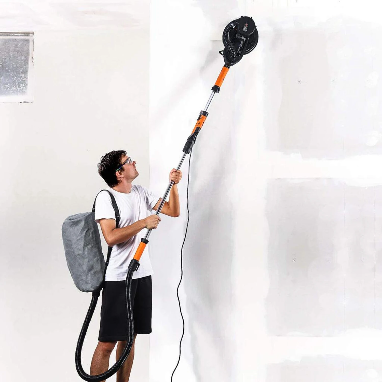 Tacklife B10, 5-Amp 3×18-Zoll-Bandschleifer Mit 13 Schleifbändern, Variabler Drehzahlregelung, Staubbox Und Vakuumadapter – Bild 5